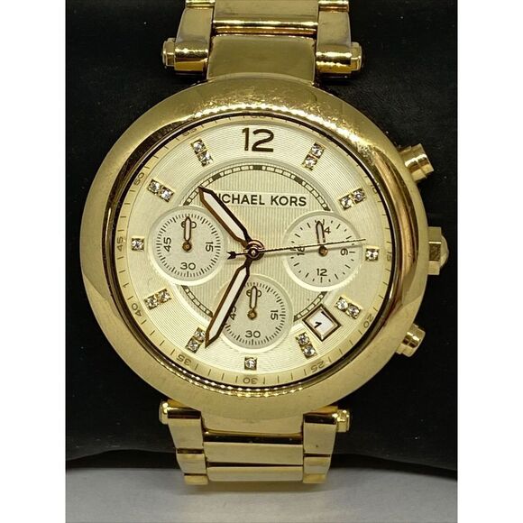 Michael Kors MK5701 Women's Gold Stainless Steel Analog Dial Quartz Watch GE416 - Picture 2 of 12